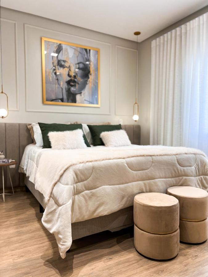 Apto Moderno Com Lareira, Piscina Aquecida E Infra Completo Em 그라마도 외부 사진
