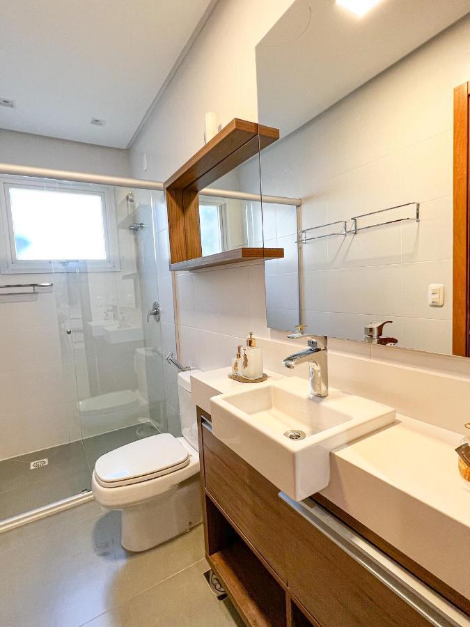 Apto Moderno Com Lareira, Piscina Aquecida E Infra Completo Em 그라마도 외부 사진