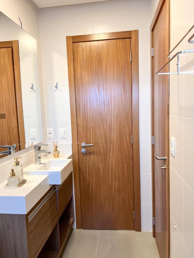 Apto Moderno Com Lareira, Piscina Aquecida E Infra Completo Em 그라마도 외부 사진